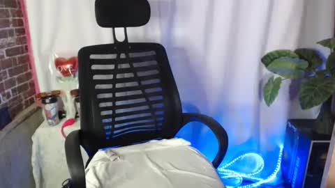 Snapshot of sweet_hanna22 chatting on March 20, 10:03 pm hanna mae online show from March 20, 10:03 pm