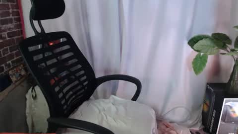 Snapshot of sweet_hanna22 chatting on March 22, 11:08 pm hanna mae online show from March 22, 11:08 pm