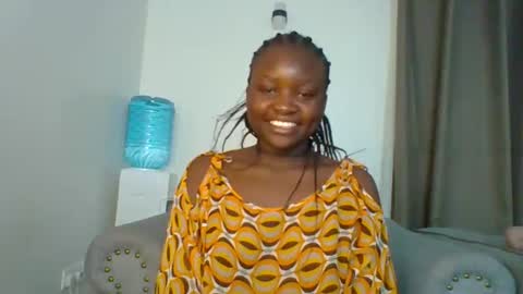 Snapshot of sweet_jenica chatting on January 7, 4:39 am ESTHER NEEMA online show from January 7, 4:39 am