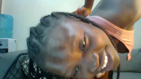 Snapshot of sweet_jenica chatting on January 17, 8:02 am ESTHER NEEMA online show from January 17, 8:02 am