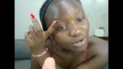 Snapshot of sweet_jenica chatting on February 15, 8:00 am ESTHER NEEMA online show from February 15, 8:00 am