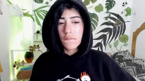 Snapshot of sweet_joint_girl chatting on October 11, 7:51 am Dahnna online show from October 11, 7:51 am