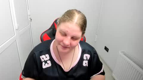 Karla online show from June 8, 1:11 pm