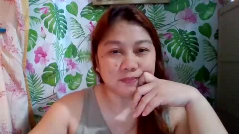 Snapshot of sweet_kayley chatting on December 14, 2:34 am sweet_kayley online show from December 14, 2:34 am