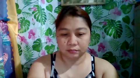 Snapshot of sweet_kayley chatting on December 17, 2:44 am sweet_kayley online show from December 17, 2:44 am