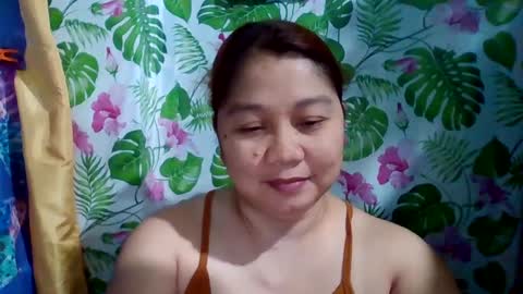 Snapshot of sweet_kayley chatting on December 20, 1:54 pm sweet_kayley online show from December 20, 1:54 pm