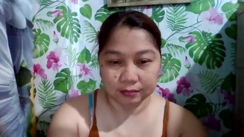 Snapshot of sweet_kayley chatting on January 8, 2:57 am sweet_kayley online show from January 8, 2:57 am