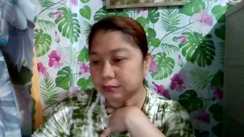 Snapshot of sweet_kayley chatting on January 11, 2:41 am sweet_kayley online show from January 11, 2:41 am