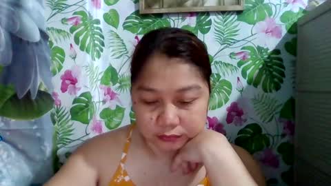 Snapshot of sweet_kayley chatting on January 21, 2:43 am sweet_kayley online show from January 21, 2:43 am