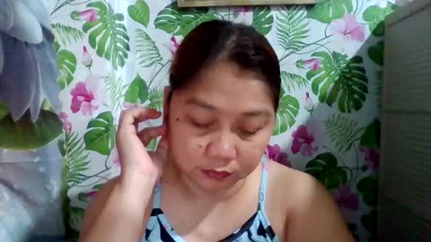 Snapshot of sweet_kayley chatting on January 22, 2:37 am sweet_kayley online show from January 22, 2:37 am