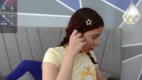 Snapshot of sweet_kitty_05 chatting on June 12, 5:56 pm sweet_kitty_05 online show from June 12, 5:56 pm
