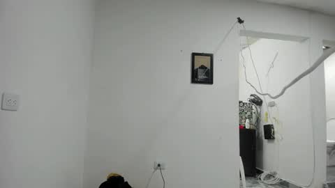 sweet_kitty_777 online show from April 24, 7:11 am