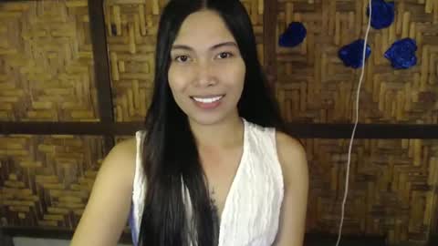Snapshot of sweet_lady14 chatting on April 11, 12:09 pm sweet_lady14 online show from April 11, 12:09 pm