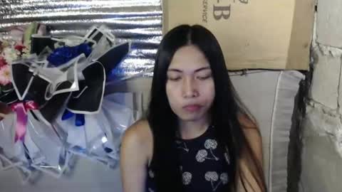 Snapshot of sweet_lady14 chatting on April 25, 2:47 pm sweet_lady14 online show from April 25, 2:47 pm