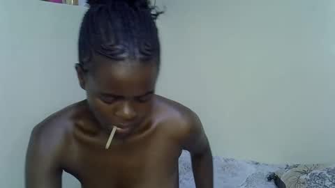 Snapshot of sweet_leen2 chatting on April 20, 9:34 am Leen online show from April 20, 9:34 am
