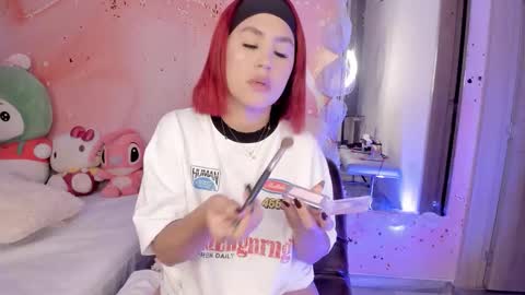 Snapshot of sweet_lemariee_ chatting on February 1, 10:36 am Lemarie online show from February 1, 10:36 am