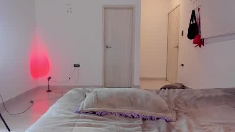 Hi Im Lia Your dreams came true  online show from February 20, 9:42 pm