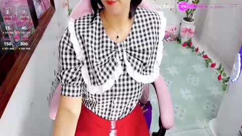 Snapshot of sweet_lily0 chatting on October 10, 7:35 pm Lily online show from October 10, 7:35 pm