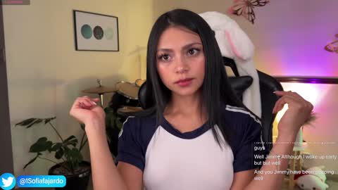 Snapshot of sweet_littleee chatting on January 22, 12:27 am free private online show from January 22, 12:27 am