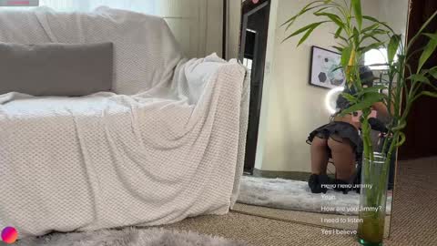 Snapshot of sweet_littleee chatting on February 5, 6:48 pm free private online show from February 5, 6:48 pm