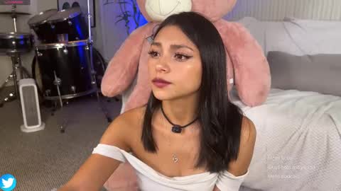 Snapshot of sweet_littleee chatting on February 16, 3:58 am free private online show from February 16, 3:58 am