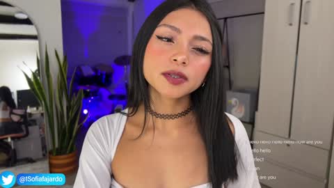Snapshot of sweet_littleee chatting on March 8, 1:28 am free private online show from March 8, 1:28 am