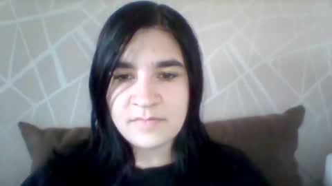 sweet_love2223 online show from June 12, 9:52 am