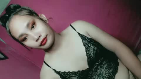 Snapshot of sweet_lover5 chatting on January 6, 2:03 pm SWEET LOVE online show from January 6, 2:03 pm