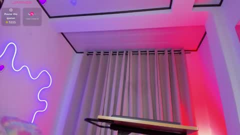 Snapshot of sweet_mackensy chatting on October 31, 12:33 am Miss Mackensy online show from October 31, 12:33 am