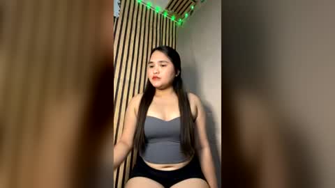 Snapshot of sweet_maeyyy chatting on July 1, 2:29 pm Sweet maeyyy online show from July 1, 2:29 pm