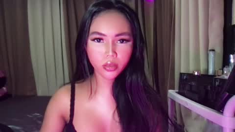 Maleia online show from August 2, 1:37 am