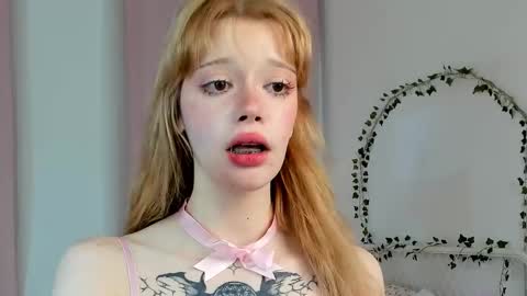 Snapshot of sweet_melissa133 chatting on March 4, 9:21 pm Melissa. Join me on Fansly link in social medias online show from March 4, 9:21 pm