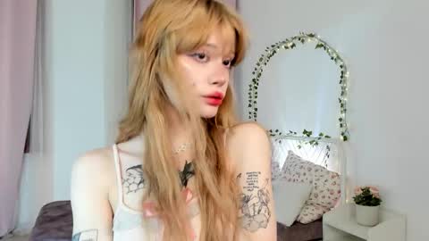 Snapshot of sweet_melissa133 chatting on March 19, 9:08 pm Melissa. Join me on Fansly link in social medias online show from March 19, 9:08 pm