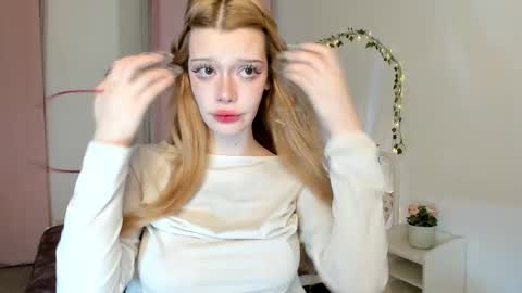 Snapshot of sweet_melissa133 chatting on March 22, 9:07 pm Melissa. Join me on Fansly link in social medias online show from March 22, 9:07 pm