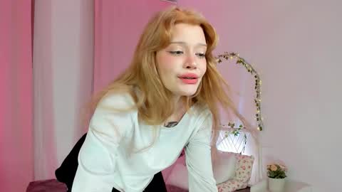 Snapshot of sweet_melissa133 chatting on March 29, 9:26 pm Melissa. Join me on Fansly link in social medias online show from March 29, 9:26 pm