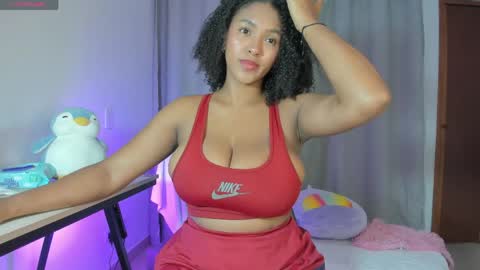 Snapshot of sweet_mia80 chatting on April 15, 4:30 am MIA online show from April 15, 4:30 am
