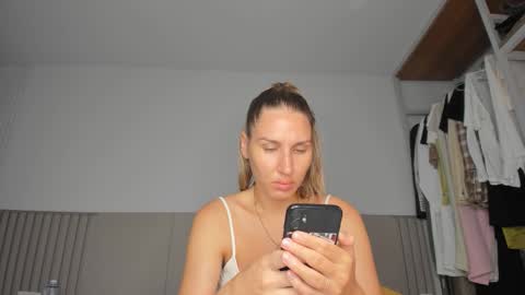 Sofi online show from March 8, 2:59 am