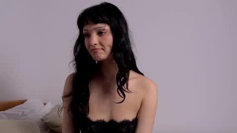 Snapshot of sweet_motherfookr chatting on February 18, 9:27 am sweet_motherfookr online show from February 18, 9:27 am