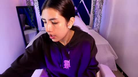 Snapshot of sweet_mussee chatting on February 28, 11:44 am Daniela online show from February 28, 11:44 am