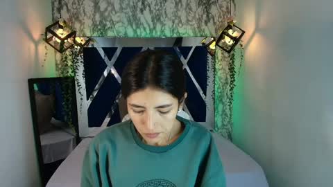 Snapshot of sweet_mussee chatting on March 31, 11:32 am Daniela online show from March 31, 11:32 am