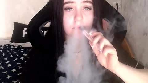 Snapshot of sweet_my_dream chatting on February 17, 9:17 am sweet_my_dream online show from February 17, 9:17 am