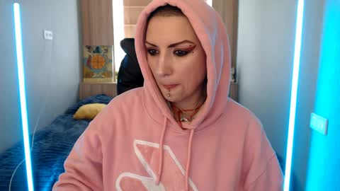 Snapshot of sweet_n_strong chatting on April 25, 11:02 am sweet_n_strong online show from April 25, 11:02 am