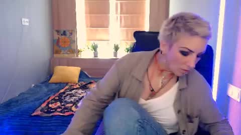 Snapshot of sweet_n_strong chatting on June 24, 10:58 am sweet_n_strong online show from June 24, 10:58 am