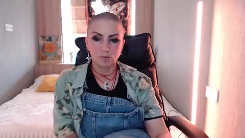 Snapshot of sweet_n_strong chatting on July 2, 11:05 am sweet_n_strong online show from July 2, 11:05 am