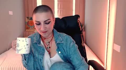 Snapshot of sweet_n_strong chatting on July 9, 11:03 am sweet_n_strong online show from July 9, 11:03 am
