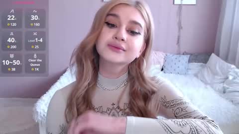 sweet_nicole_333 online show from March 10, 11:10 am