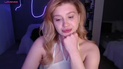 sweet_nicole_333 online show from May 28, 10:56 am