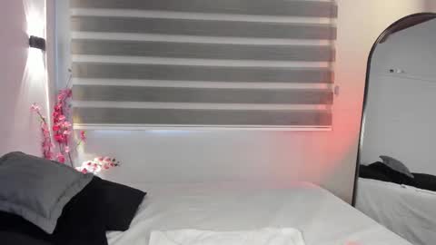 Snapshot of sweet_obsession__ chatting on October 16, 7:59 pm Sweet Obsession online show from October 16, 7:59 pm