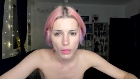 kira online show from October 20, 6:19 pm