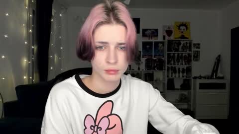 kira online show from February 2, 3:00 pm